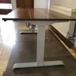 Escritorio Eléctrico Ascend Pro 160 cm | Rango 60-125 cm Doble Motor | Café/Blanco - Imagen 3