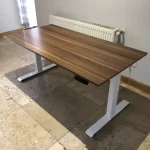 Escritorio Eléctrico Ascend Pro 160 cm | Rango 60-125 cm Doble Motor | Café/Blanco - Imagen 4