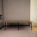 Mesa de Conferencia Ejecutiva | 240 cm y Pasacables | Café Nogal